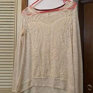 White long sleeve blouse